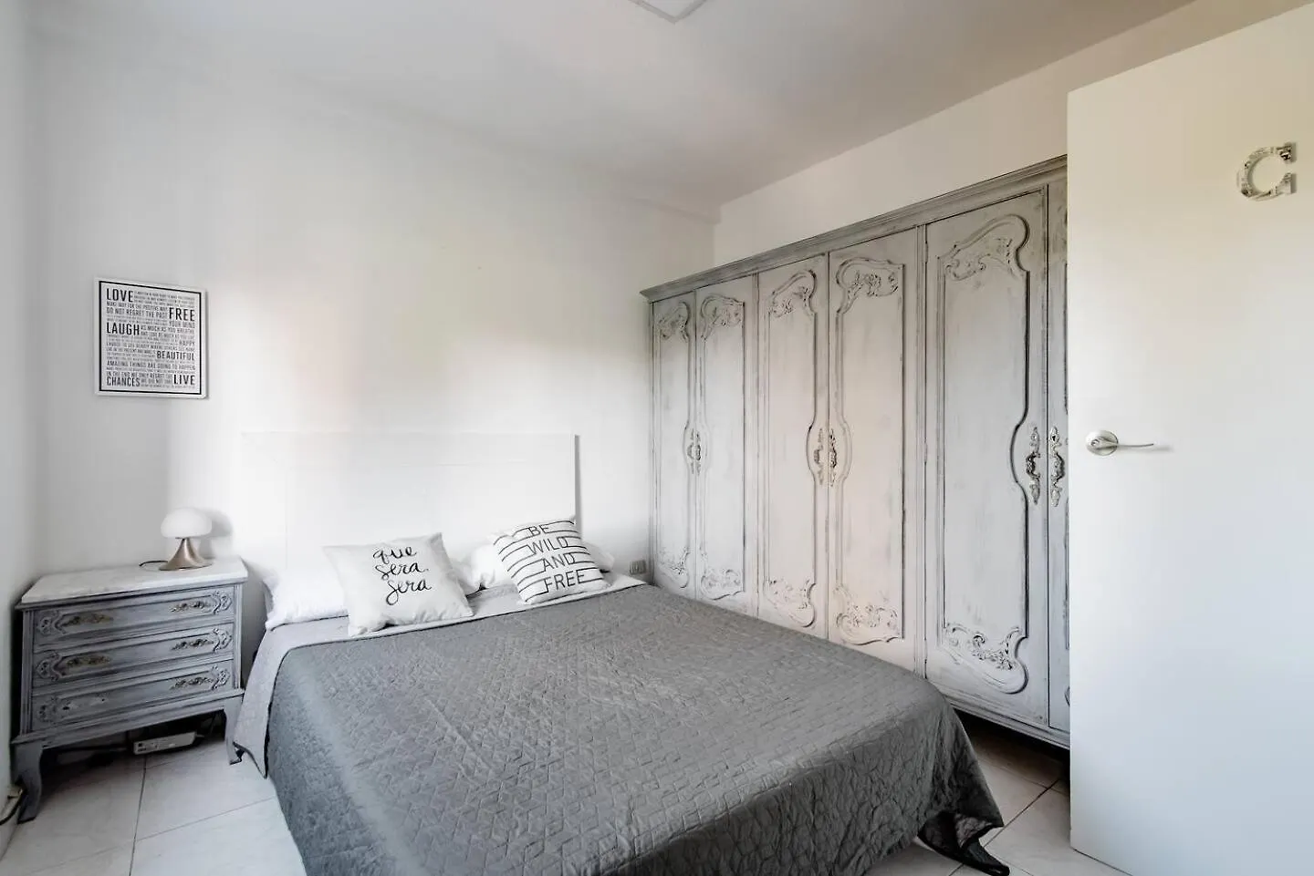 Dialezholidays - Coliving Los Principes 산타크루스데 테네리페 0*,  스페인